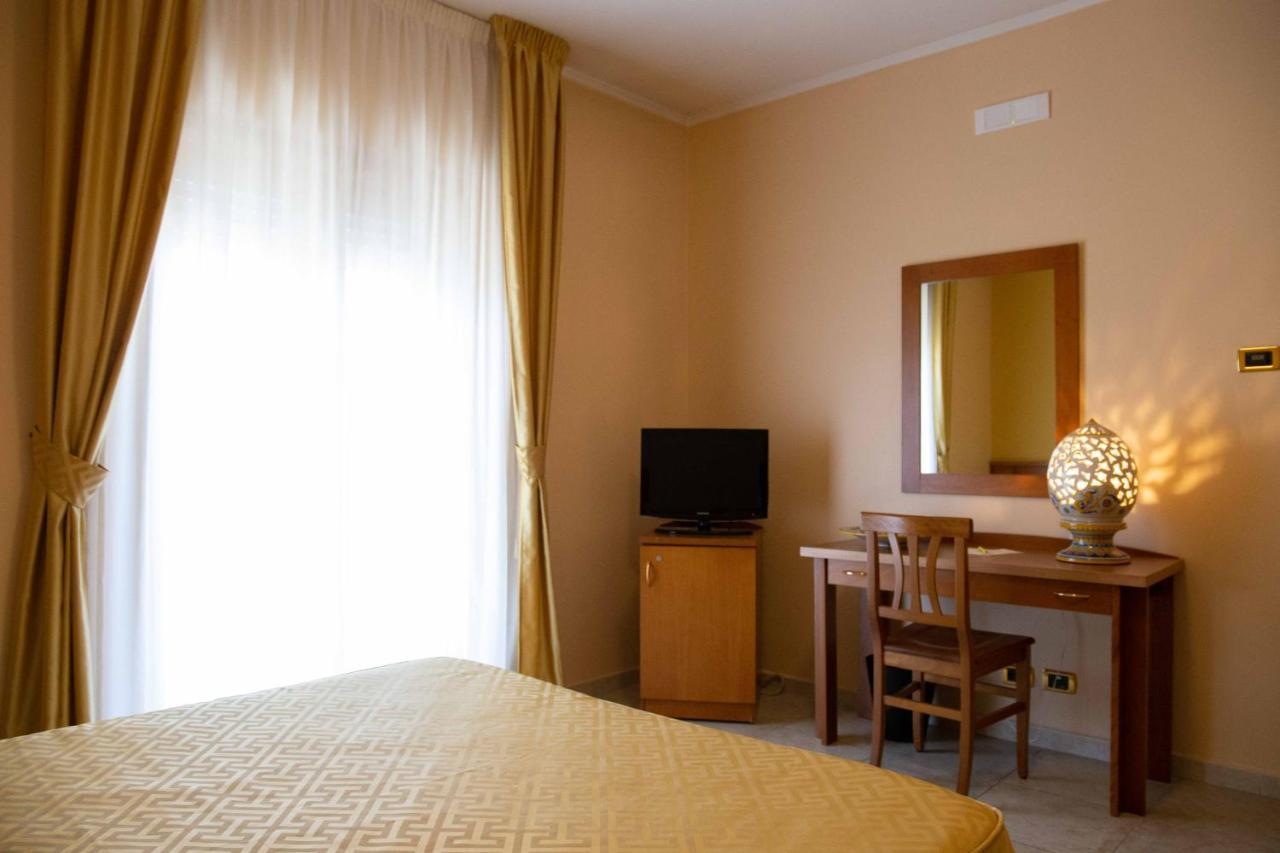 Hotel Maddaloni Tufino Экстерьер фото