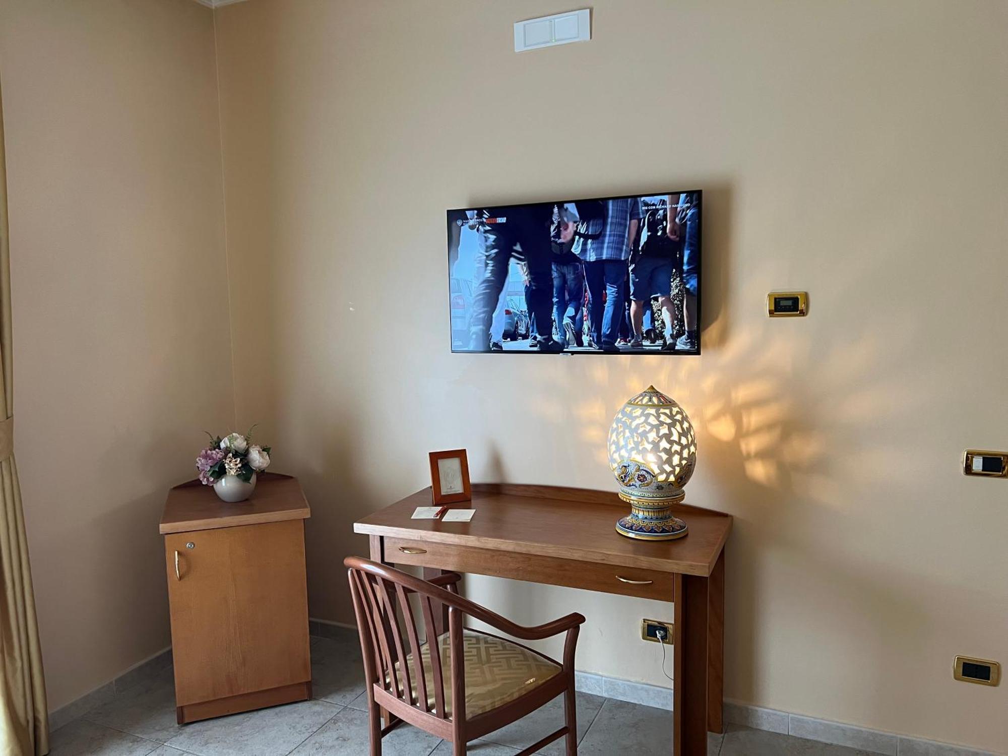 Hotel Maddaloni Tufino Экстерьер фото