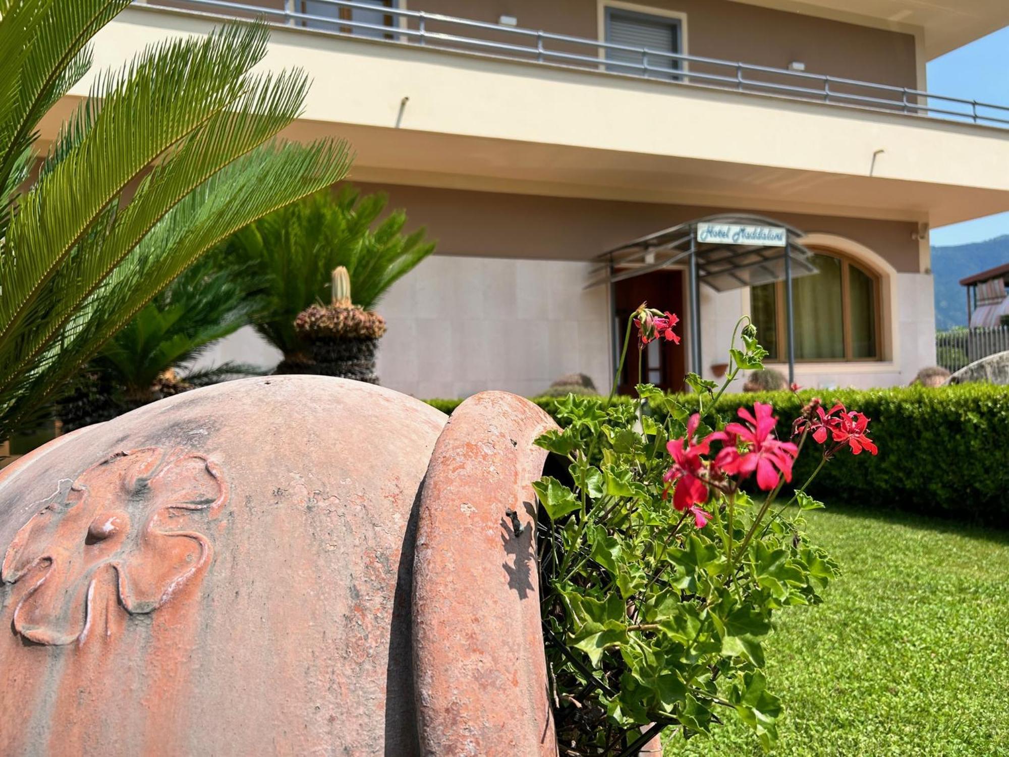 Hotel Maddaloni Tufino Экстерьер фото